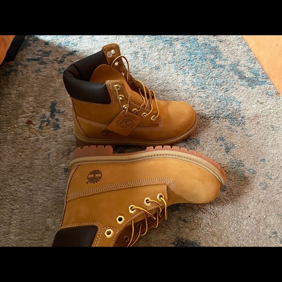 Timbs - Picture 3 of 6